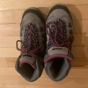 High tec hiking/ nonslip boots